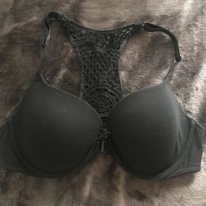 Victoria’s Secret: Bra